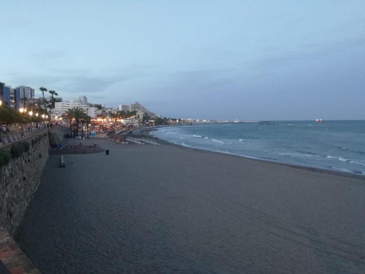 Апартаменти Apartamento En La Playa Con Piscina Бенальмадена Екстер'єр фото