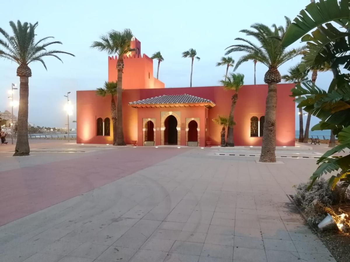 Апартаменти Apartamento En La Playa Con Piscina Бенальмадена Екстер'єр фото