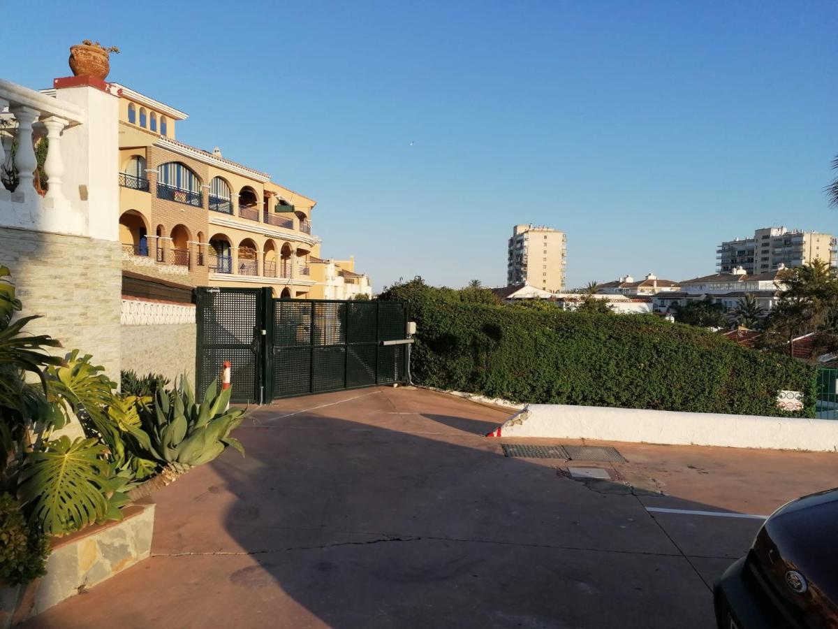 Апартаменти Apartamento En La Playa Con Piscina Бенальмадена Екстер'єр фото